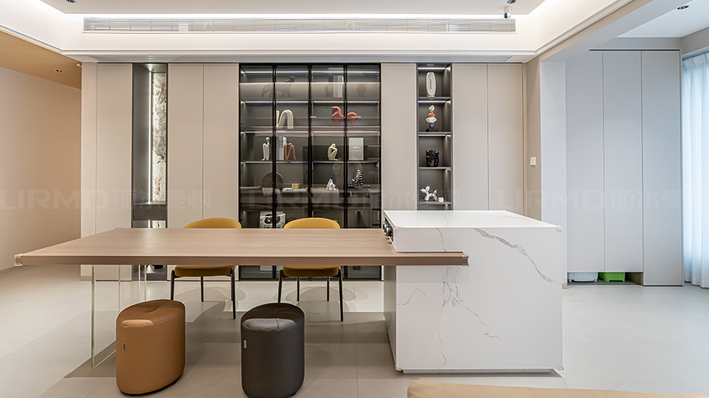 現(xiàn)代輕奢風(fēng)-招商雍山湖